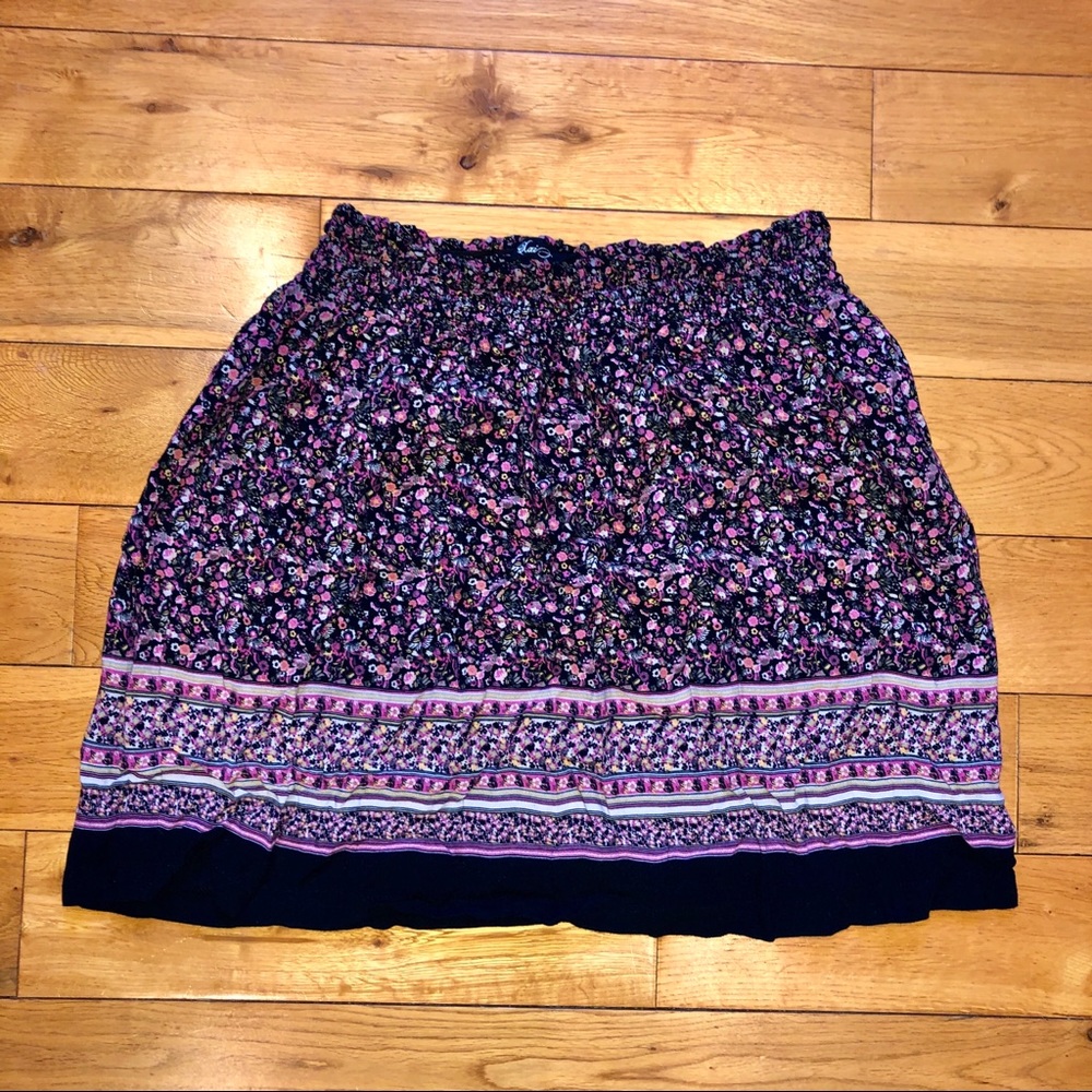 💕 3 for $25 💕 Cute Spring Skirt